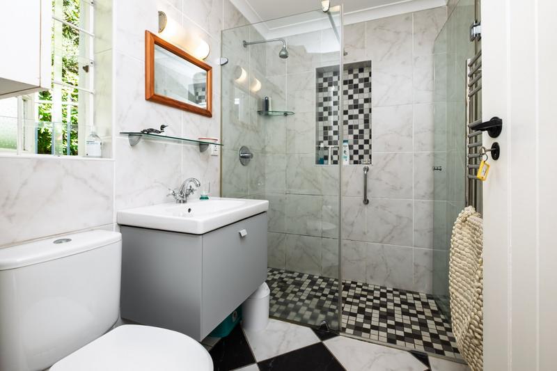 To Let 2 Bedroom Property for Rent in Simons Town Western Cape